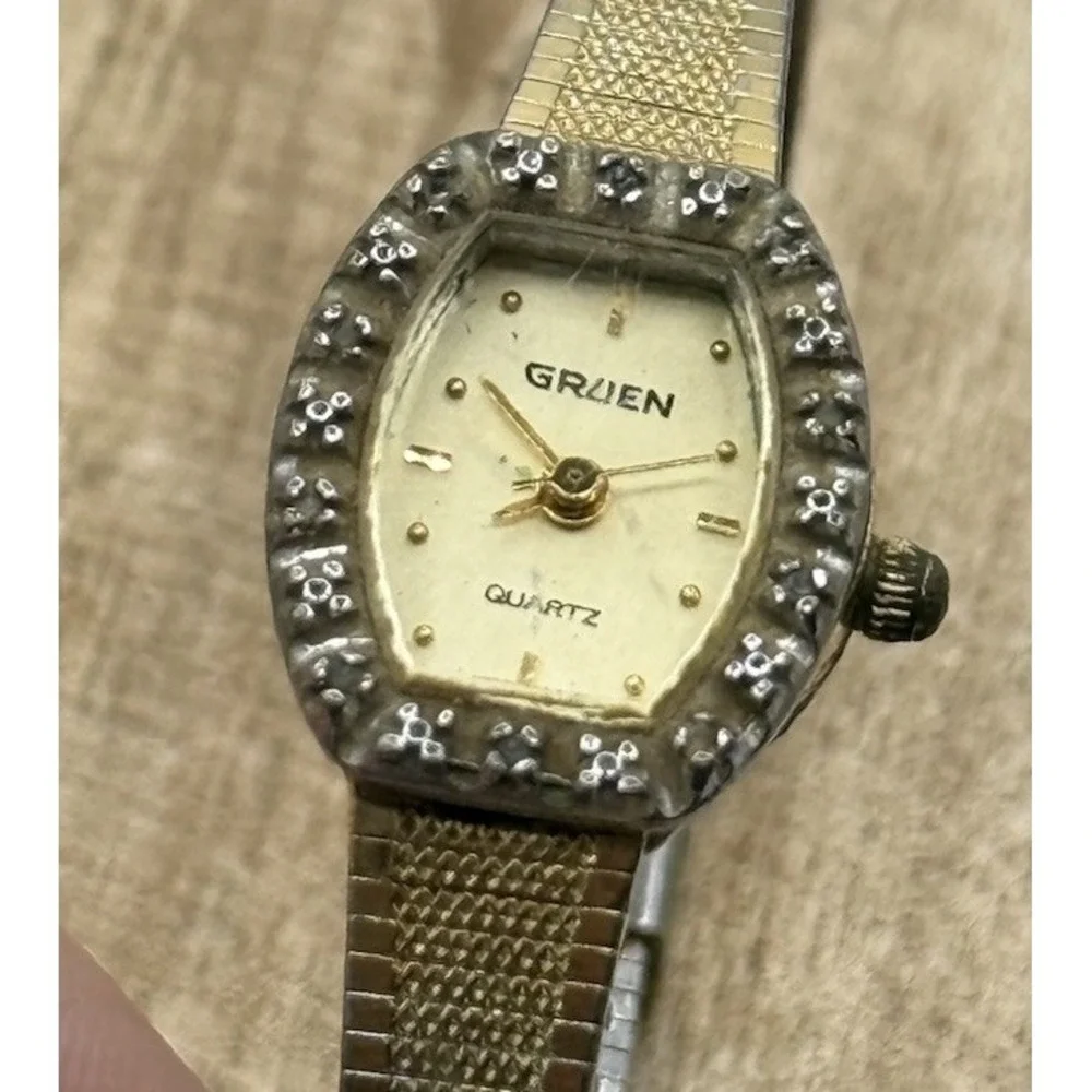 Vintage Gruen Quartz Ladies Watch Gold Tone Rhinestone Bezel UNTESTED